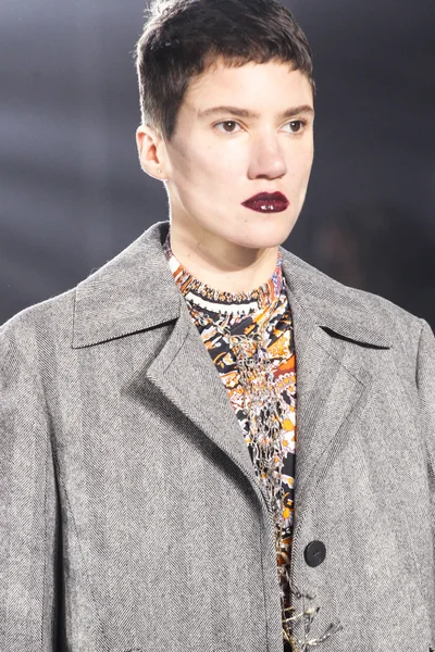 Look 48